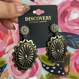 Discovery Gold Floral Earrings | R4